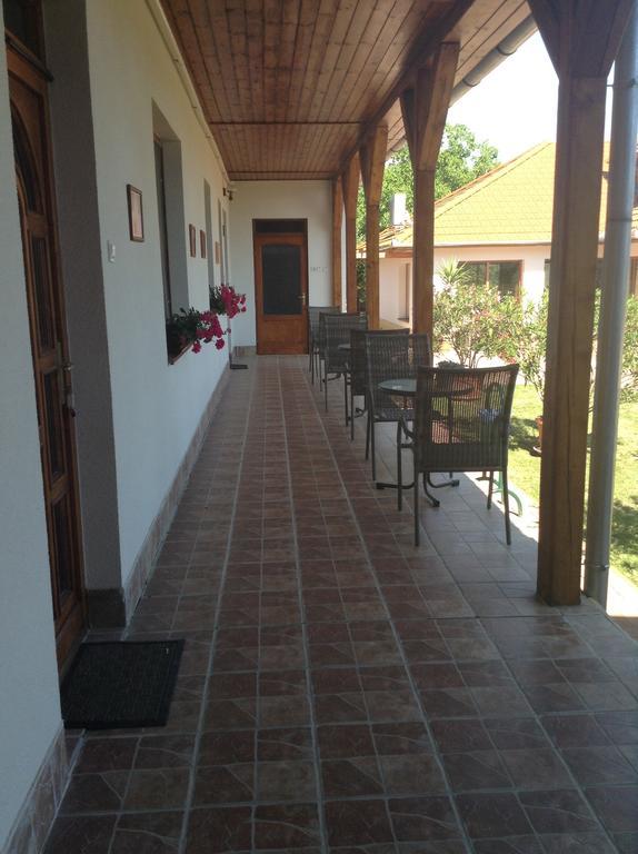 Bornemisza Kuria Apartment Tiszabecs Exterior foto
