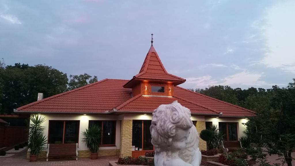 Bornemisza Kuria Apartment Tiszabecs Exterior foto